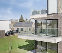 Lichtrijk 2-slpk appartement met riant terras te koop in Roeselare