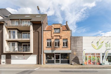 Wellness, spa en beauty salon te koop te Roeselare