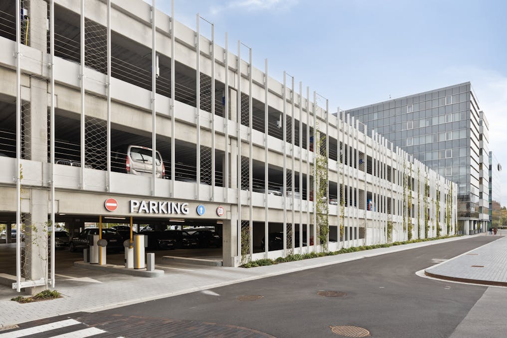 Overdekte parkeerplaats op Westwing Park te huur