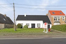 Leuk huis met potentieel te koop in de Abeelseweg in Poperinge