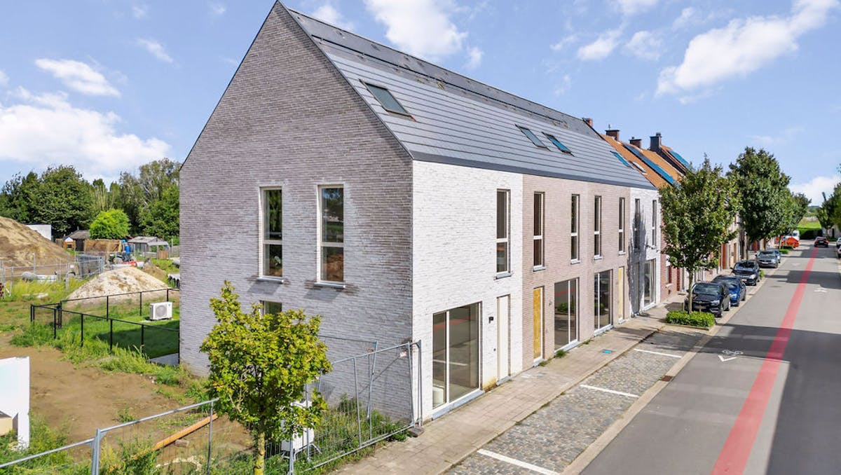 Woning met 3 slaapkamers en tuin te koop te Bavikhove