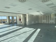 Espace de bureaux récemment construit d'environ 893 m² à R. Plaza Roeselare