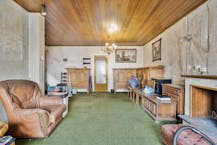 Te renoveren woning te koop vlabkij centrum van Kalmthout!