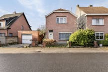 Te renoveren woning te koop vlabkij centrum van Kalmthout!