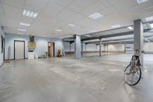 Te huur handelspand met loods in Stationsstraat te Oostkamp