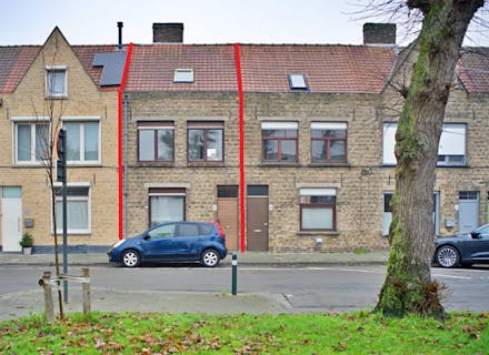 Charmant huis in rij te koop nabij centrum Brugge