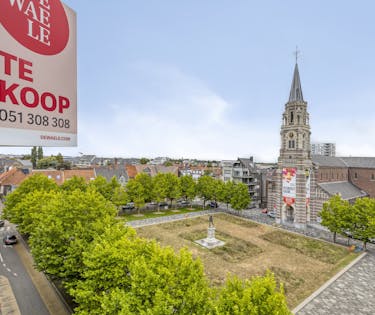 Energiezuinig appartement met 3 slaapkamers met uitzicht op het Sint-Amandsplein