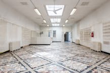 Gemengd gebouw nabij Zuidstation met vergunning