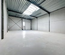KMO-unit van ca. 215 m² te huur in Vichte.