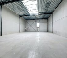 KMO-unit van ca. 215 m² te huur in Vichte.