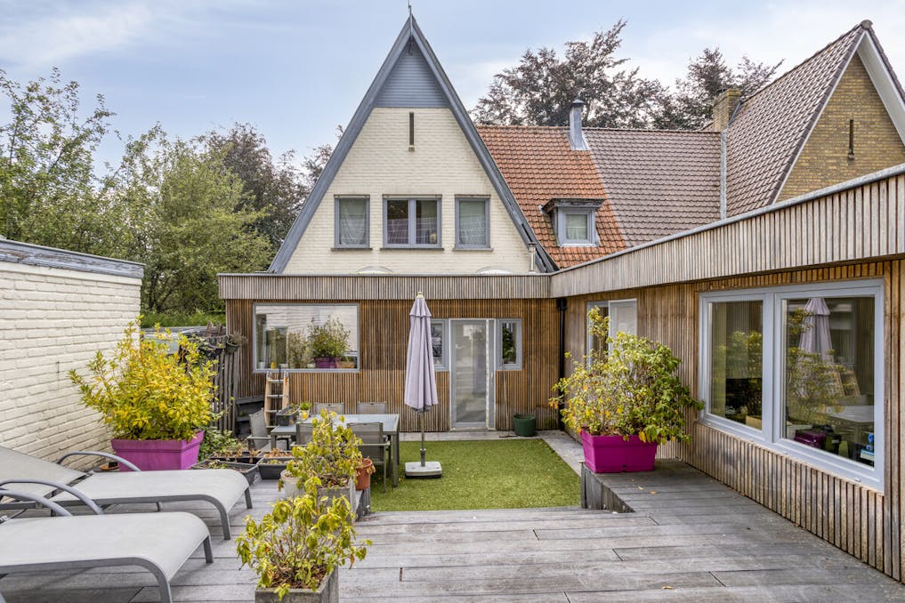 Veelzijdig bedrijfspand met woonst!