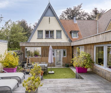 Veelzijdig bedrijfspand met woonst!