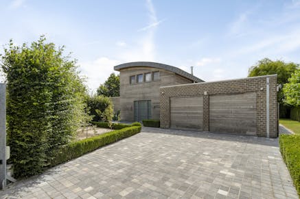 Villa te koop Izenberge