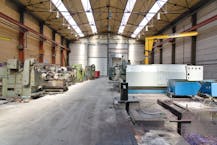 Magazijn (600 m²) te huur langs de R4 te Gent