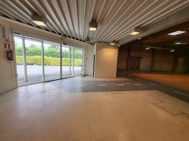pop-up magazijn te huur in Aartrijke (ca. 785 m²)