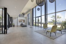 Multifunctioneel bedrijfsgebouw te huur in Nieuwpoort