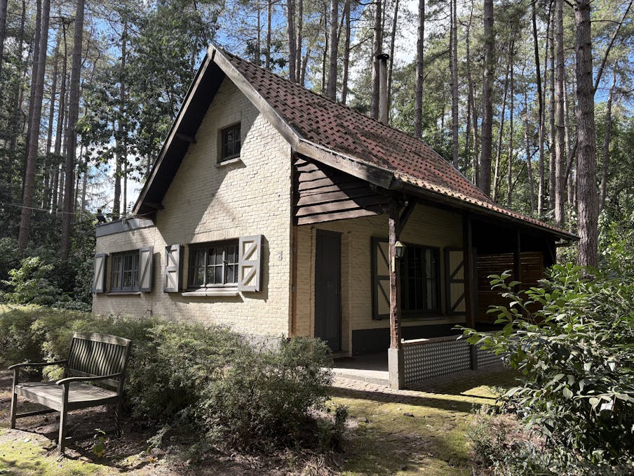 Woning met grote tuin te koop in Essen!