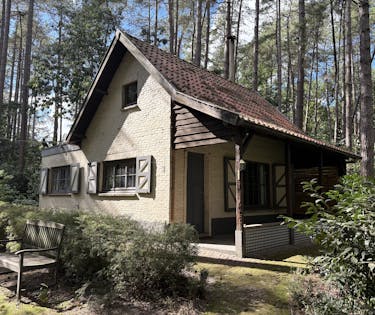 Woning met grote tuin te koop in Essen!