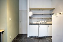 handelspand met woonst te koop in winkelcentrum Turnhout