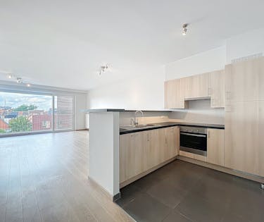 Recent appartement met 2 slaapkamers en terras te Gent