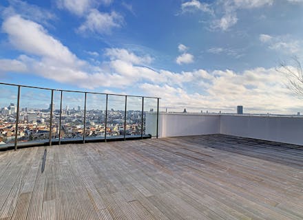 Sublime penthouse with views across Brussels!