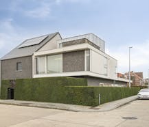 Kantoor met woonst te koop in Sint-Michiels (380 m²)