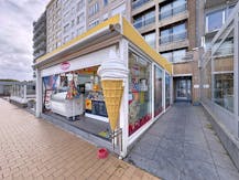 Handelspand met frontaal zeezicht in Blankenberge (82m²)