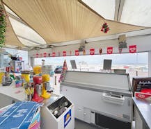 Handelspand met frontaal zeezicht in Blankenberge (82m²)
