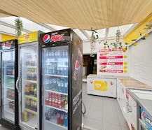 Handelspand met frontaal zeezicht in Blankenberge (82m²)