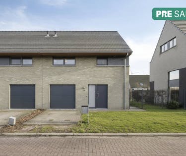 Moderne halfopen woning met 3 slaapkamers te Koop in Evergem