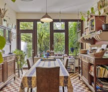 Charmant en ruim huis met 2 garageboxen in hartje Vilvoorde