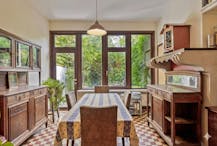 Charmant en ruim huis met 2 garageboxen in hartje Vilvoorde