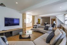 Unieke villa met binnenzwembad te koop op een toplocatie in Kortrijk! 