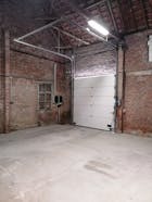 Magazijn te huur van ca. 180 m² nabij Rijksweg in Roeselare