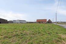 Ruim en strategisch gelegen perceel bouwgrond in Roeselare
