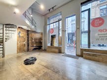 Charmant handelspand met woonst te huur in centrum Gent