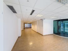 Handelsruimte te huur in de Zeelaan te De Panne.