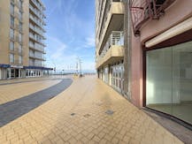 Handelsruimte te huur in de Zeelaan te De Panne.