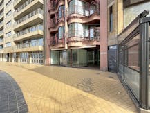 Handelsruimte te huur in de Zeelaan te De Panne.