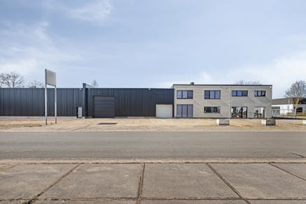 Bedrijfsgebouw te koop Maaseik