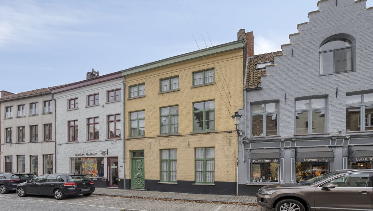 Huis te koop in centrum Brugge, nabij Ezelpoort