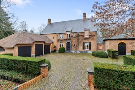 Villa te koop Schilde