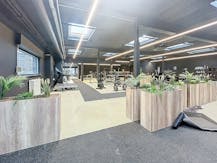 Handelsgelijkvloers van +- 559m² te Deurne