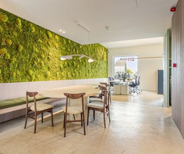 High-end kantoor (249 m²) te koop aan de oude Dokken te Gent