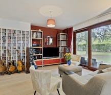 Charmant 3-slpk glv appt met tuin rondom