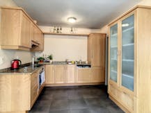 Ruime woning met 3 slaapkamers te huur in centrum Kalmthout