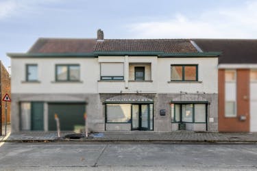 Multifunctioneel huis met 3 kamers te koop in Desselgem