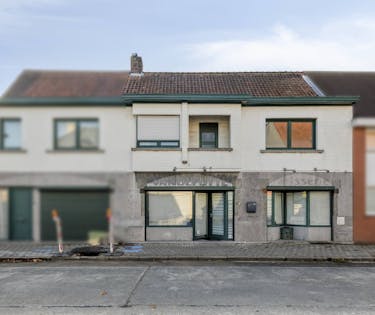 Multifunctioneel huis met 3 kamers te koop in Desselgem