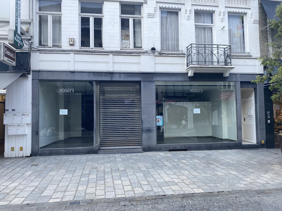Handelspand te huur in de Ooststraat te Roeselare