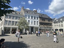 Handelspand in het centrum van Hasselt, op de Grote Markt.